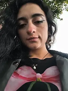 Lila Desiree online show from 06-18-26, 10:15