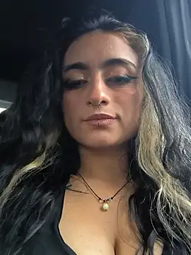 Lila Desiree online show from 07-17-26, 11:02