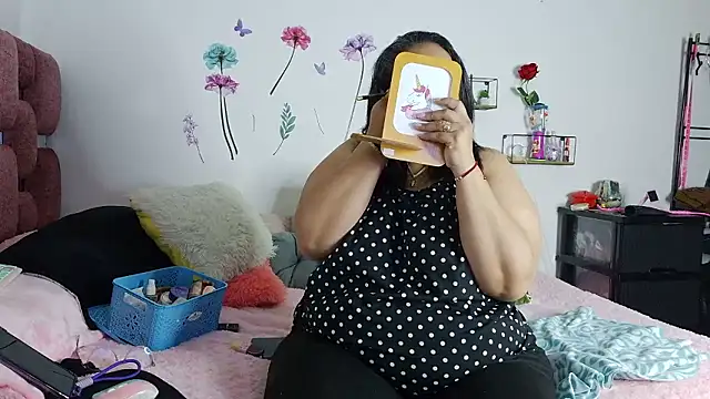 ScarletthJhonson- online show from 05-12-26, 10:16