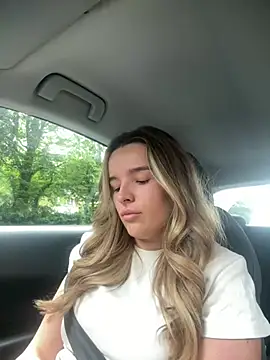 maisiesmithx online show from 06-17-26, 08:25