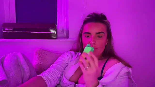 maisiesmithx online show from 01-17-26, 11:41