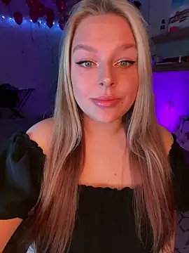 Snapshot of angel_stella chatting on 02-17-25, 08:27 angel stella online show from 02-17-25, 08:27