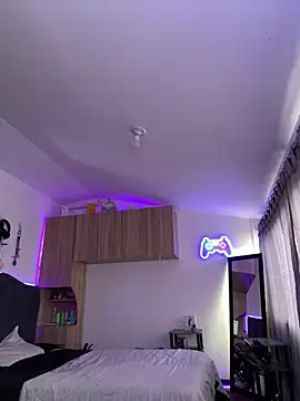 sue   0 online show from 03-22-25, 09:42