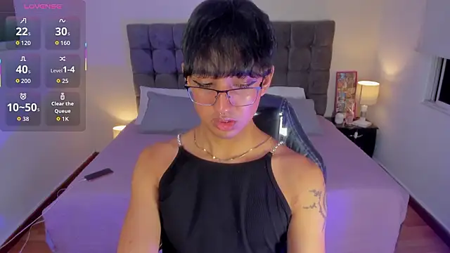 Snapshot of Dark_hairy_ chatting on 02-05-26, 04:41 Dark hairy online show from 02-05-26, 04:41