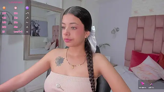 coraltaylor online show from 10-13-25, 01:02