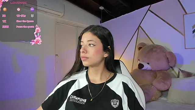 coraltaylor online show from 12-07-24, 03:58