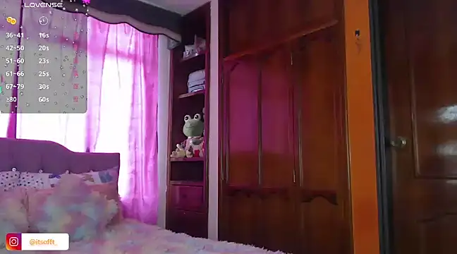 Snapshot of cuttebabe_ chatting on 02-06-25, 07:40 cuttebabe  online show from 02-06-25, 07:40