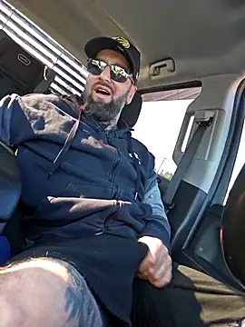Beardedtattood online show from 09-21-25, 01:16