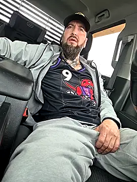 Beardedtattood online show from 04-07-26, 01:46