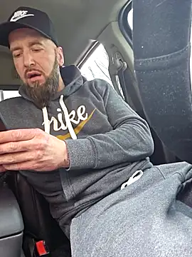 Beardedtattood online show from 03-03-25, 01:23