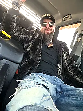 Beardedtattood online show from 01-18-26, 02:20