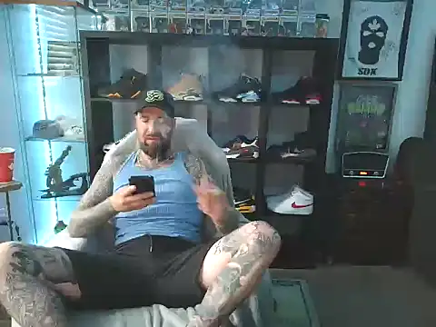 Beardedtattood online show from 09-10-25, 12:15