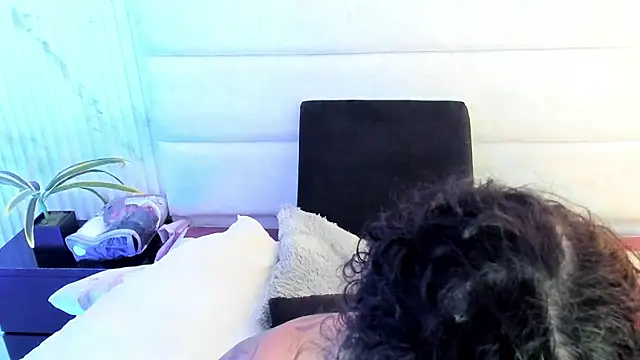 Reginavegaa online show from 12-03-25, 11:42