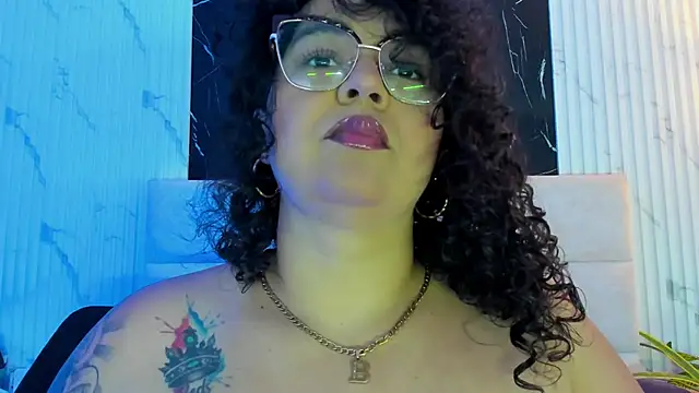 Snapshot of Reginavegaa chatting on 09-10-25, 11:42 Reginavegaa online show from 09-10-25, 11:42
