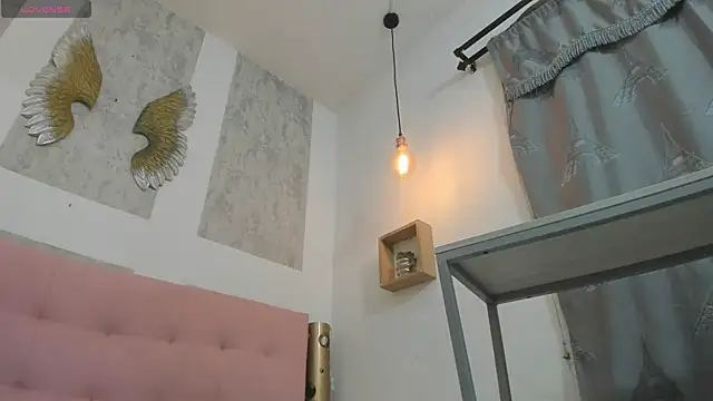 Snapshot of zhamira_21 chatting on 10-18-25, 10:45 zhamira 21 online show from 10-18-25, 10:45