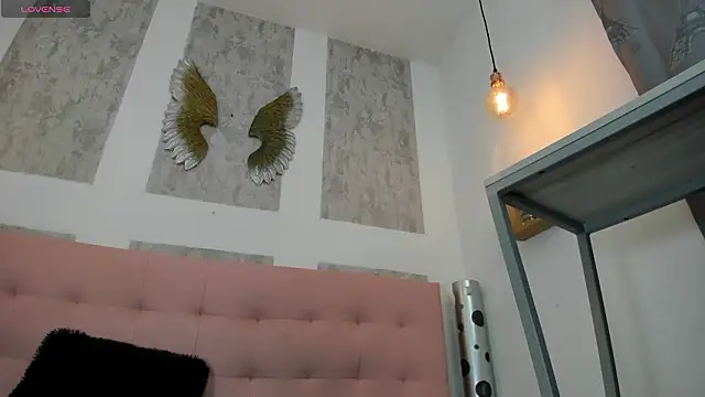 zhamira 21 online show from 02-25-26, 09:36