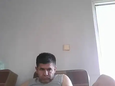 Snapshot of elenor_48 chatting on 10-31-25, 01:52 elenor 48 online show from 10-31-25, 01:52