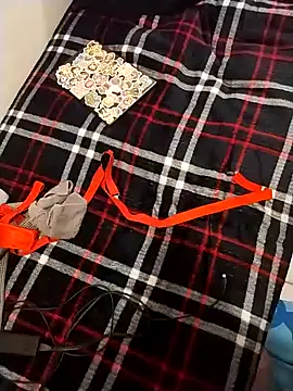 esadmisfit1 online show from 02-02-25, 09:18