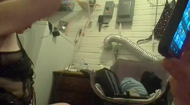 esadmisfit1 online show from 02-10-25, 11:15