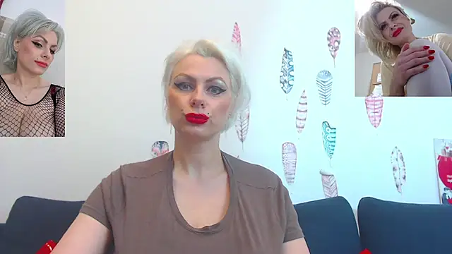 ForeverBarbie  online show from 06-11-26, 02:11