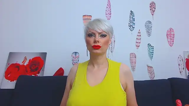 Snapshot of ForeverBarbie_ chatting on 10-20-25, 11:05 ForeverBarbie  online show from 10-20-25, 11:05