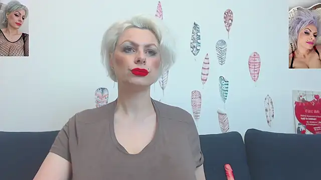 ForeverBarbie  online show from 06-01-26, 02:01