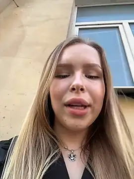 mur girl online show from 03-14-26, 12:33