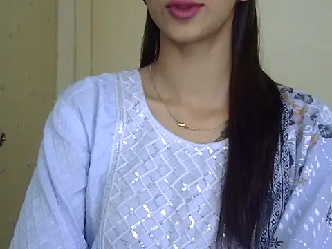 Snapshot of MAAYRA_09 chatting on 04-30-26, 05:47 MAAYRA 09 online show from 04-30-26, 05:47