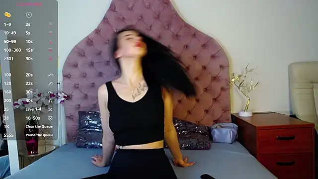 Erikka   online show from 09-23-25, 12:34