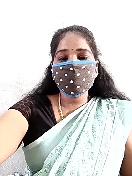 Snapshot of MaaliiiPonuTamil chatting on 09-29-25, 01:56 MaaliiiPonuTamil online show from 09-29-25, 01:56