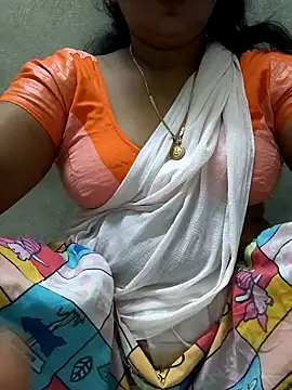Snapshot of MaaliiiPonuTamil chatting on 05-20-26, 06:49 MaaliiiPonuTamil online show from 05-20-26, 06:49