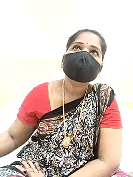 Snapshot of MaaliiiPonuTamil chatting on 03-23-25, 01:31 MaaliiiPonuTamil online show from 03-23-25, 01:31