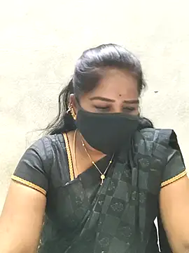 Snapshot of MaaliiiPonuTamil chatting on 05-08-26, 05:39 MaaliiiPonuTamil online show from 05-08-26, 05:39