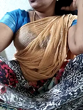 Snapshot of MaaliiiPonuTamil chatting on 09-13-25, 04:45 MaaliiiPonuTamil online show from 09-13-25, 04:45