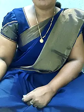Snapshot of MaaliiiPonuTamil chatting on 06-08-26, 01:39 MaaliiiPonuTamil online show from 06-08-26, 01:39