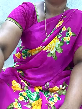 Snapshot of MaaliiiPonuTamil chatting on 06-10-26, 02:24 MaaliiiPonuTamil online show from 06-10-26, 02:24