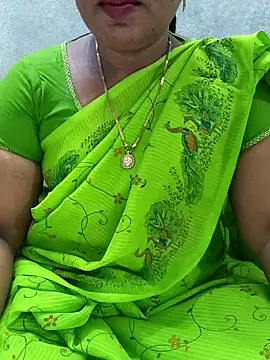 Snapshot of MaaliiiPonuTamil chatting on 06-11-26, 01:27 MaaliiiPonuTamil online show from 06-11-26, 01:27