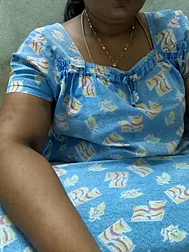 Snapshot of MaaliiiPonuTamil chatting on 05-16-26, 04:17 MaaliiiPonuTamil online show from 05-16-26, 04:17