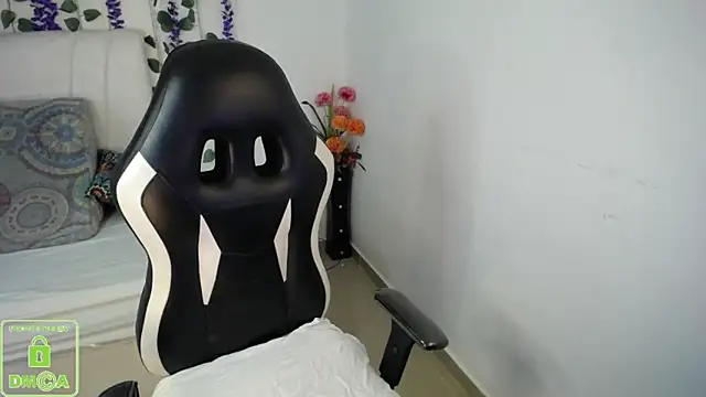 NathaliaSweet 11 online show from 04-20-26, 02:40