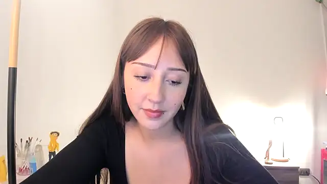 Snapshot of HeyTati chatting on 12-19-24, 12:24 HeyTati online show from 12-19-24, 12:24