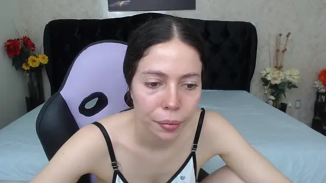 Snapshot of gabymendex chatting on 10-21-25, 04:50 gabymendex online show from 10-21-25, 04:50
