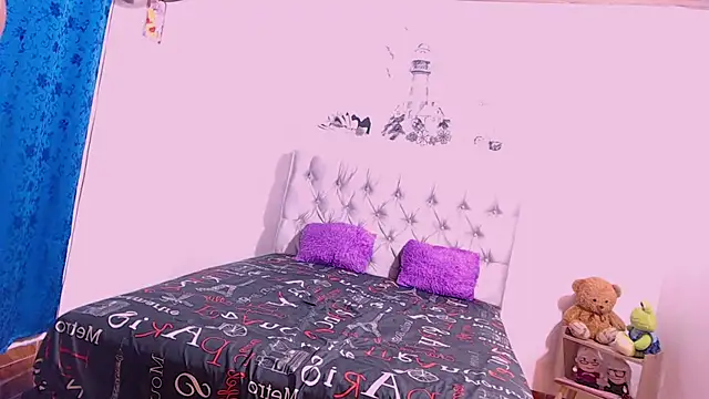 Snapshot of aliceroma chatting on 10-02-25, 01:25 aliceroma online show from 10-02-25, 01:25