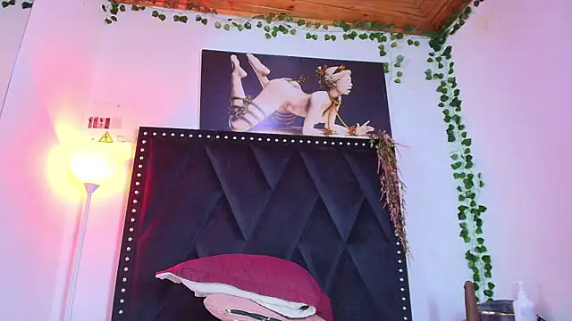 Naia x online show from 02-24-26, 09:26