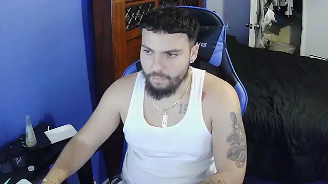 Snapshot of MasterKvn chatting on 03-18-25, 05:02 MasterKvn online show from 03-18-25, 05:02