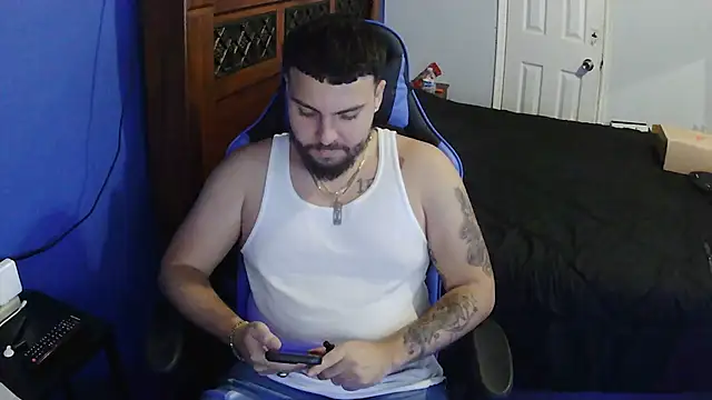 Snapshot of MasterKvn chatting on 02-10-25, 05:25 MasterKvn online show from 02-10-25, 05:25