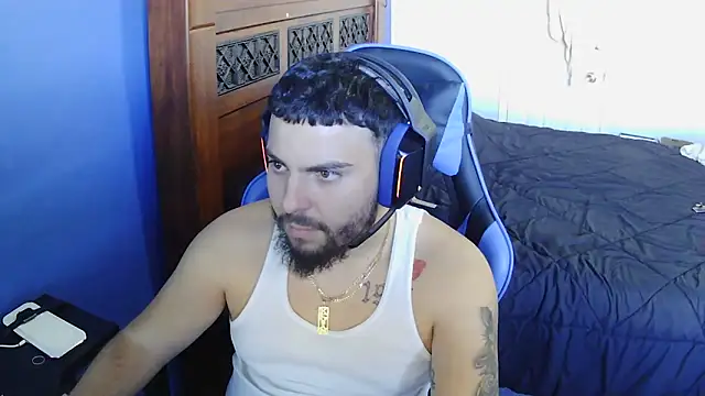 Snapshot of MasterKvn chatting on 03-11-25, 09:48 MasterKvn online show from 03-11-25, 09:48