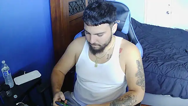 Snapshot of MasterKvn chatting on 03-19-25, 04:13 MasterKvn online show from 03-19-25, 04:13