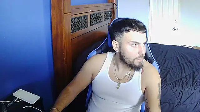 Snapshot of MasterKvn chatting on 03-04-25, 06:07 MasterKvn online show from 03-04-25, 06:07