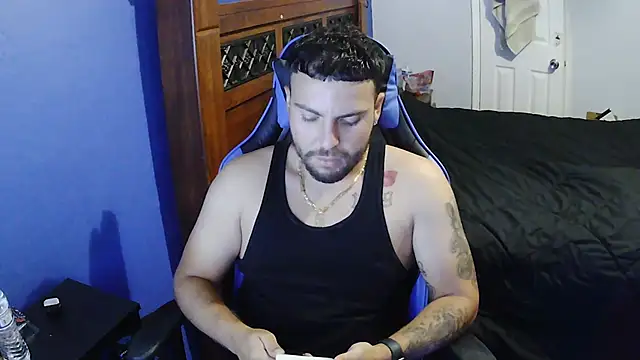 Snapshot of MasterKvn chatting on 10-29-25, 08:13 MasterKvn online show from 10-29-25, 08:13