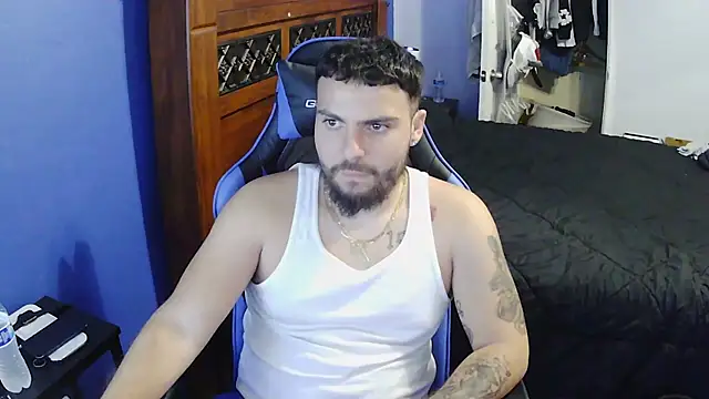 Snapshot of MasterKvn chatting on 03-11-25, 08:30 MasterKvn online show from 03-11-25, 08:30